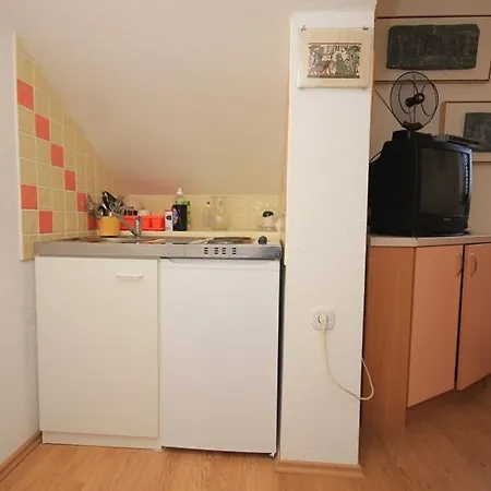 Opric 7756d * Opatija
